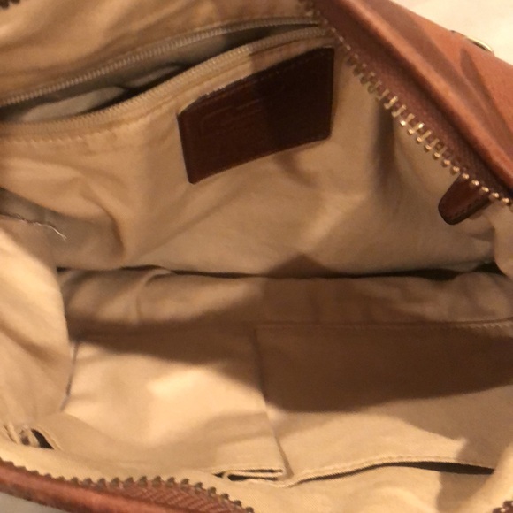 Coach legacy leather duffel with studs - Picture 4 of 4